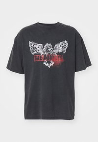 Apdrukāts T-krekls - black