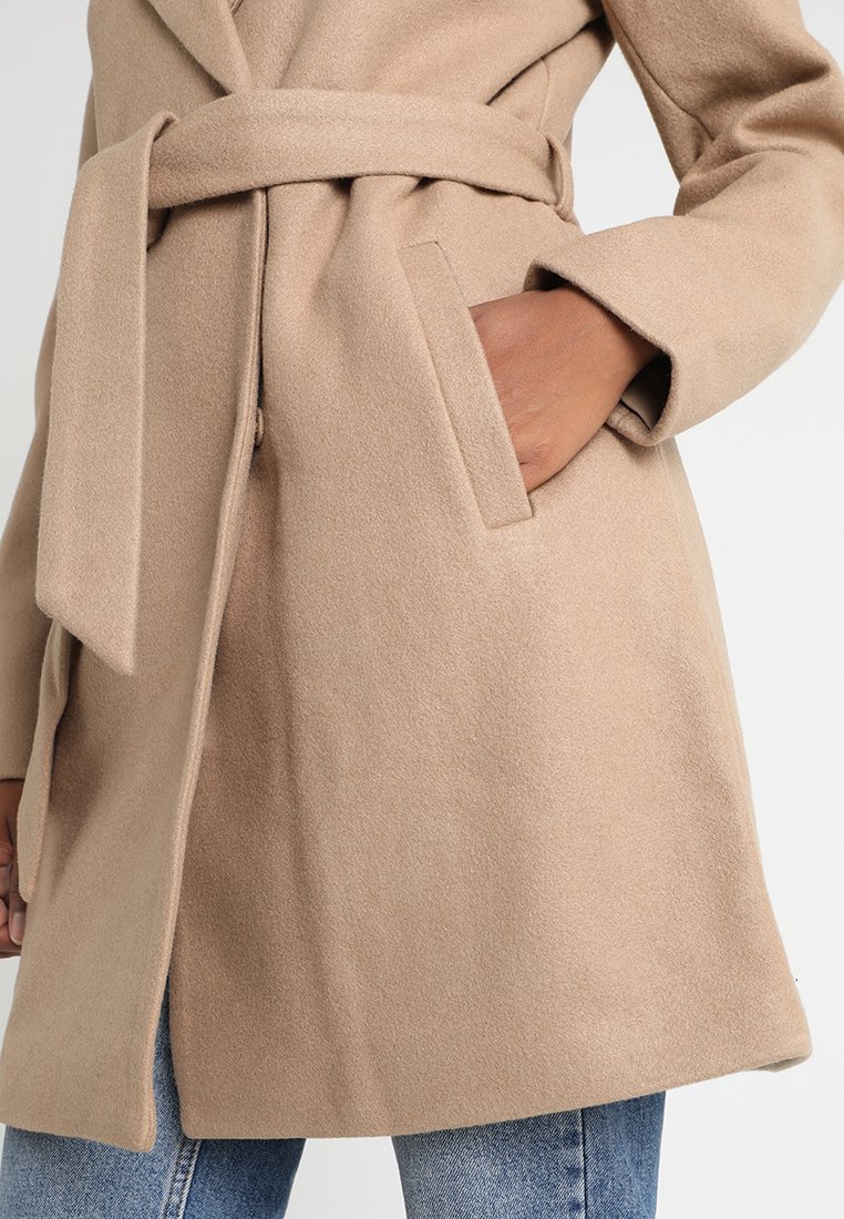 Vila VILUS Kåpe frakk dusty camelkamel Zalando.no Vila VILUS Kåpe frakk dusty camelkamel Zalando.no