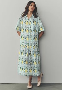 Next SHORT SLEEVE DROP WAIST - Košilové šaty - white lemon and blue check print