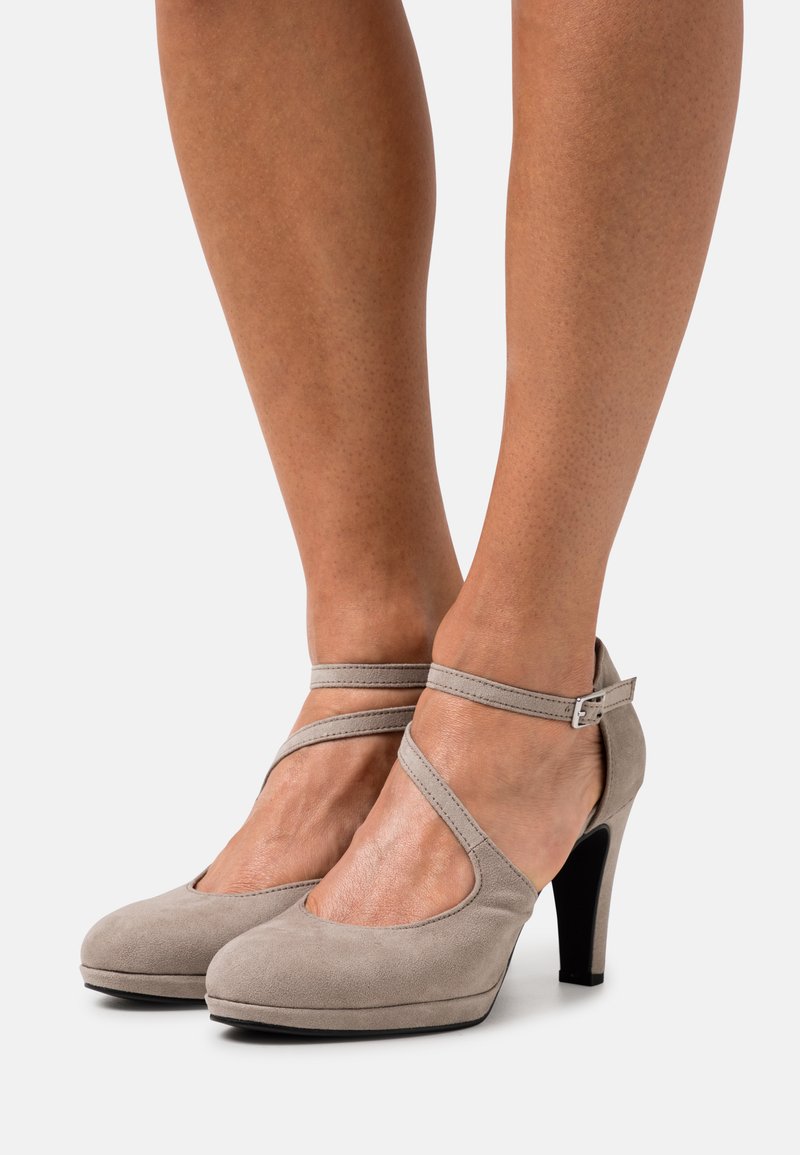 marco tozzi pumps taupe