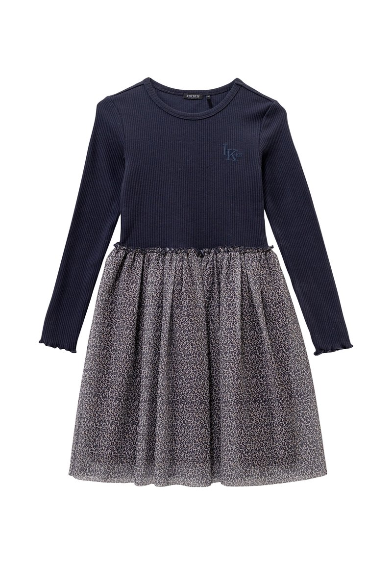 Granatowa, prążkowana sukienka z długim rękawem z marszczonym tiulowym dołem w leopardzi wzór. Posiada okrągły dekolt i falbaniasty brzeg rękawów.