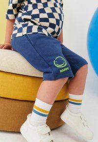 Next CHECKERBOARD SET REGULAR FIT - Träningsbyxor - blue