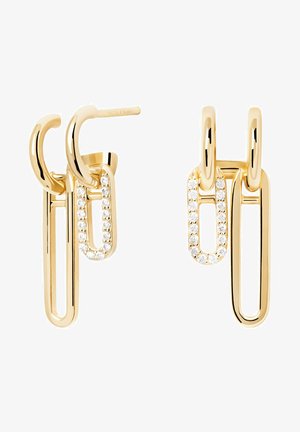 Boucles d'oreilles dorées au design en trombone, agrémentées de strass transparents. Texture lisse avec une finition polie.