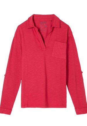 Rød langærmet skjorte med krave, brystlomme og op-rullede ærmer fastgjort med knapper; tekstureret stof med meleret mønster.