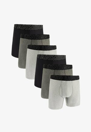Sei boxer da uomo in nero, grigio scuro e grigio chiaro con fascia in vita nera con il marchio "Under Armour".
