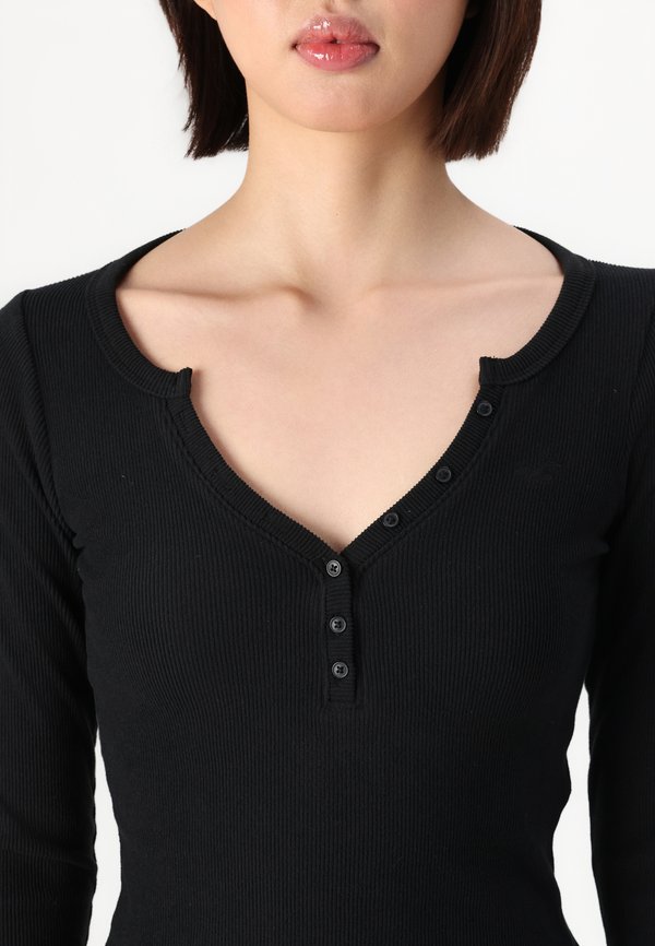 Cozy Ribbed Seamless Fabric Icon Henley - Long sleeved top2
