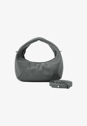Bolso de hombro de cuero gris con una forma suave y redondeada y detalles de costura. Incluye una correa desmontable para opciones de transporte versátiles.