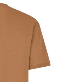 T-shirt in cotone marrone con scollatura a girocollo e maniche corte, con texture liscia e dettagli di cucitura minimi.