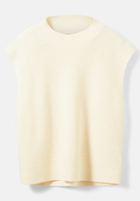 Gilet en maille sans manches de couleur crème avec un col rond côtelé et un motif gaufré texturé.
