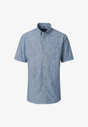 Chemise bleue à manches courtes boutonnée avec des rayures verticales blanches, col boutonné, poche poitrine avant et boutons blancs au centre.