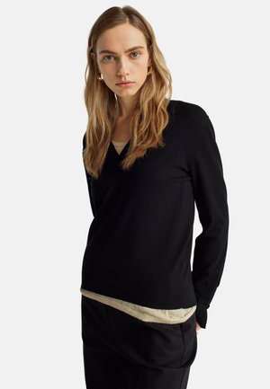 V-NECK - Maglione - black