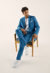 Pier One - PERFORMANCE STRETCH SUIT  - Oblek - blue Miniatura obrázku 1