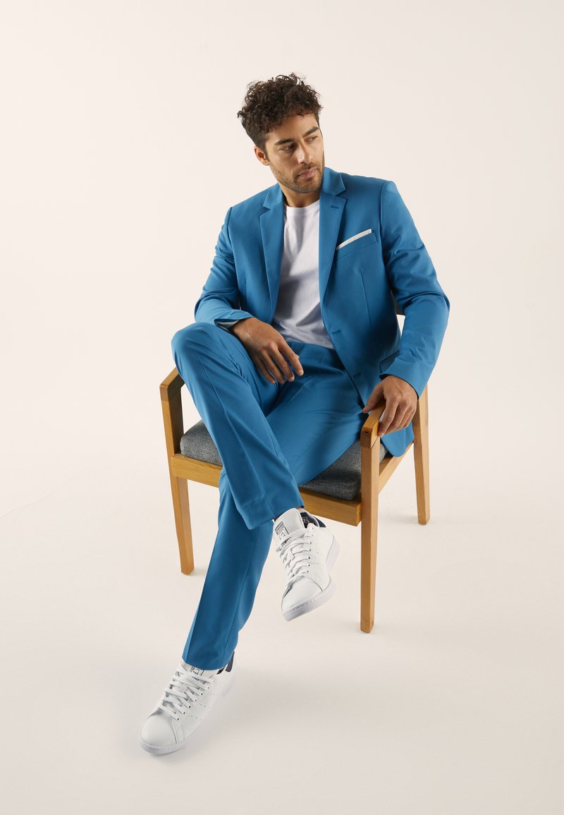 Pier One - PERFORMANCE STRETCH SUIT  - Obleka - blue, Povečajte