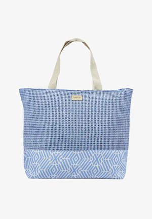Borsa tote azzurra chiaro con metà superiore intrecciata, metà inferiore con motivo geometrico e manici in tessuto color avorio.
