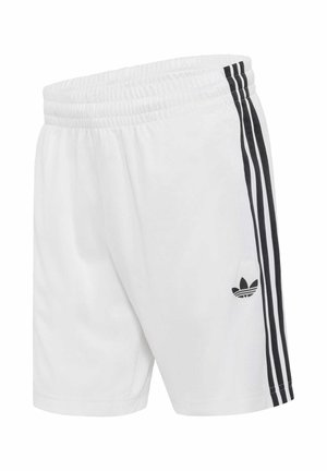 Weiße Sportshorts mit elastischem Bund, die an den Seiten drei schwarze Streifen und auf dem linken Bein ein schwarzes Adidas Trefoil-Logo haben.