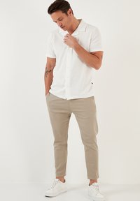 Buratti REGULAR FIT - Camisa - ecru