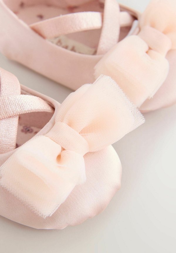 REGULAR FIT – BOW OCCASSION – Lauflernschuh