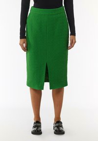 comma AUS BOUCLÉ - A-Linien-Rock - grün