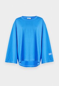 Δεν επιλέχθηκε, celvin