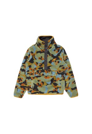 Fleece pullover met groen, blauw, oranje en zwart camouflagepatroon, zwarte drukknoopsluiting en vooraan een kangaroezak.