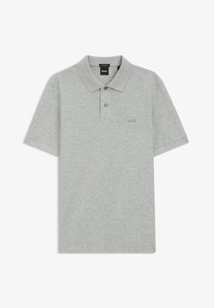 Grijs poloshirt met korte mouwen, twee knopen sluiting, kraag en klein geborduurd "BOSS" logo op de linkerborst.