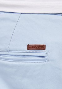 Jack & Jones JPSTBOWIE SOLID MID - Kratke hlače - cerulean