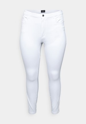 Vero Moda Curve VMPHIA  - Blugi skinny fit - bright white