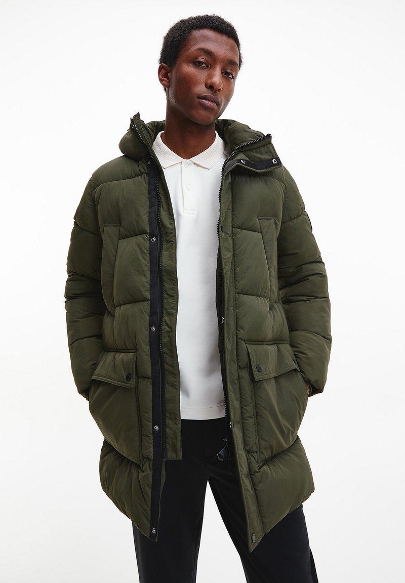 Calvin Klein CRINKLE LONGLENGTH Wintermantel dark olive/oliv Zalando.ch