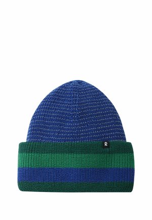 Strickmütze in Blau mit einem grün-blauen gestreiften Bündchen. Sie verfügt über einen strukturierten Stoff und ein kleines Logotag am Bündchen.