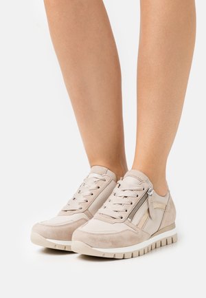 Sneakers laag - muschel/desert