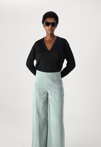 DRYKORN BEFORE - Housut - blue