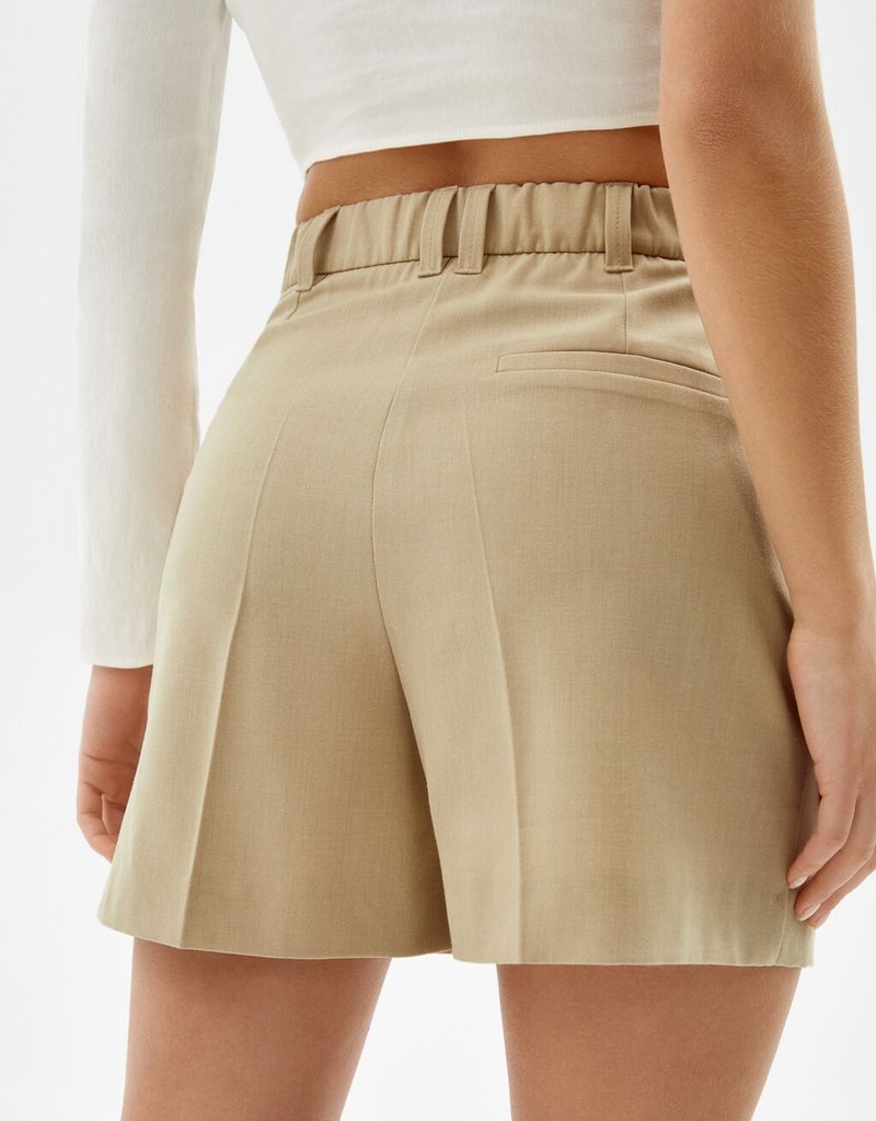 Damen Kleider | Bershka TAILORING BERMUDA WITH A MASCULINE CUT Shorts camel - LX39248 Damen Kleider | Bershka TAILORING BERMUDA WITH A MASCULINE CUT Shorts camel - LX39248