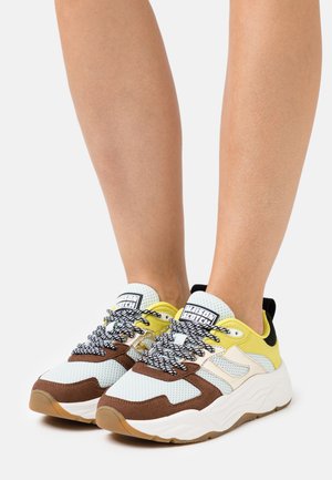 Scotch & Soda CELEST - Trainers - braun