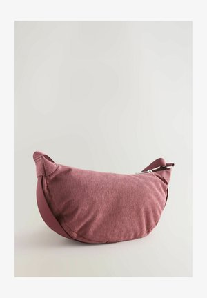 Getextureerde stoffen tas in diep maroon met een ronde vorm, voorzien van een ritssluiting en een dunne schouderriem voor gemakkelijk dragen.