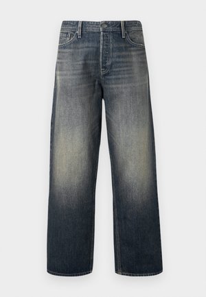 Jeans de pernas largas em denim azul escuro com um acabamento em degradê, apresentando fecho com botão, design de cinco bolsos e detalhes de costura estruturados.