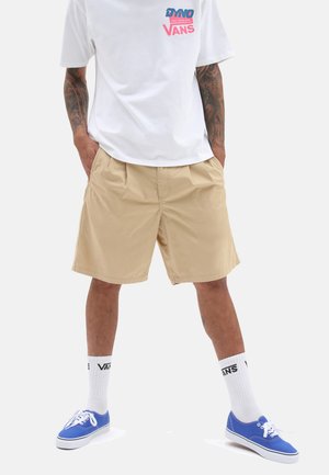 AUTHENTIC CHINO PLEATED LOOSE - Shorts - medium brown