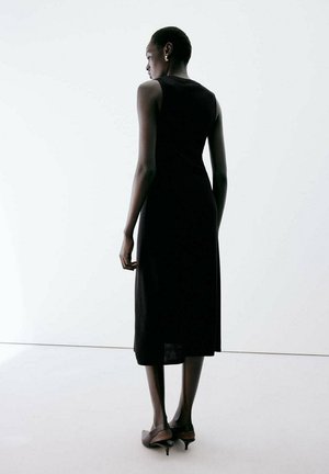 Mango, ADULT - Robe pull - black