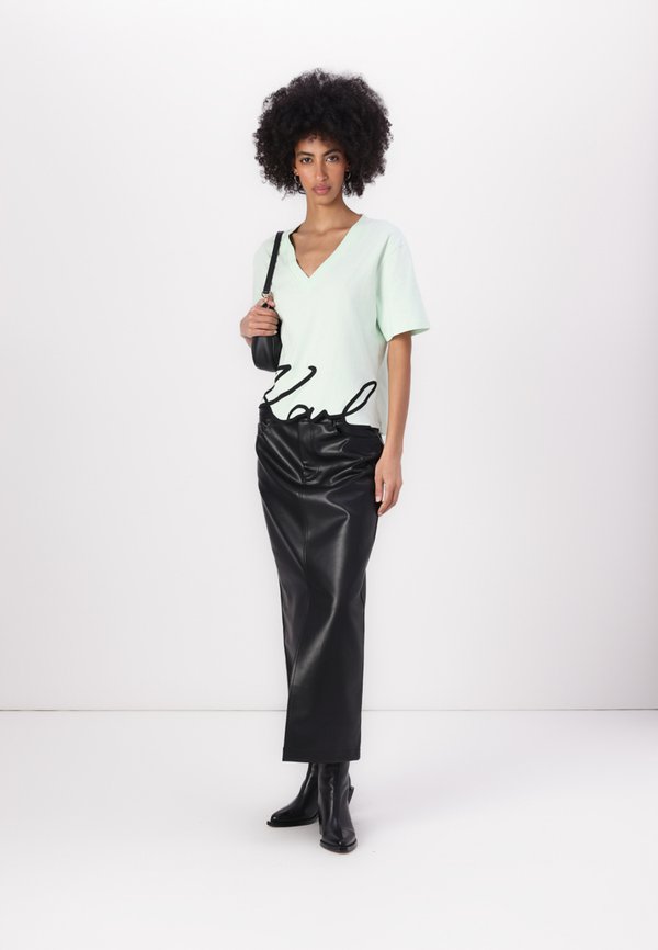 SIGNATURE - Print T-shirt - spray3