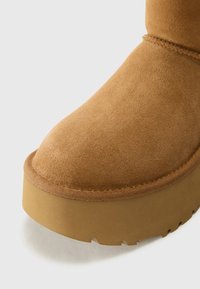 UGG NEW HEIGHTS CUFF - Vinterstøvler - chestnut