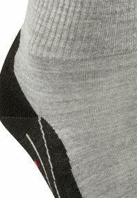 FALKE TK5 SHORT TREKKING LIGHT CUSHIONING - Calze sportive - light grey