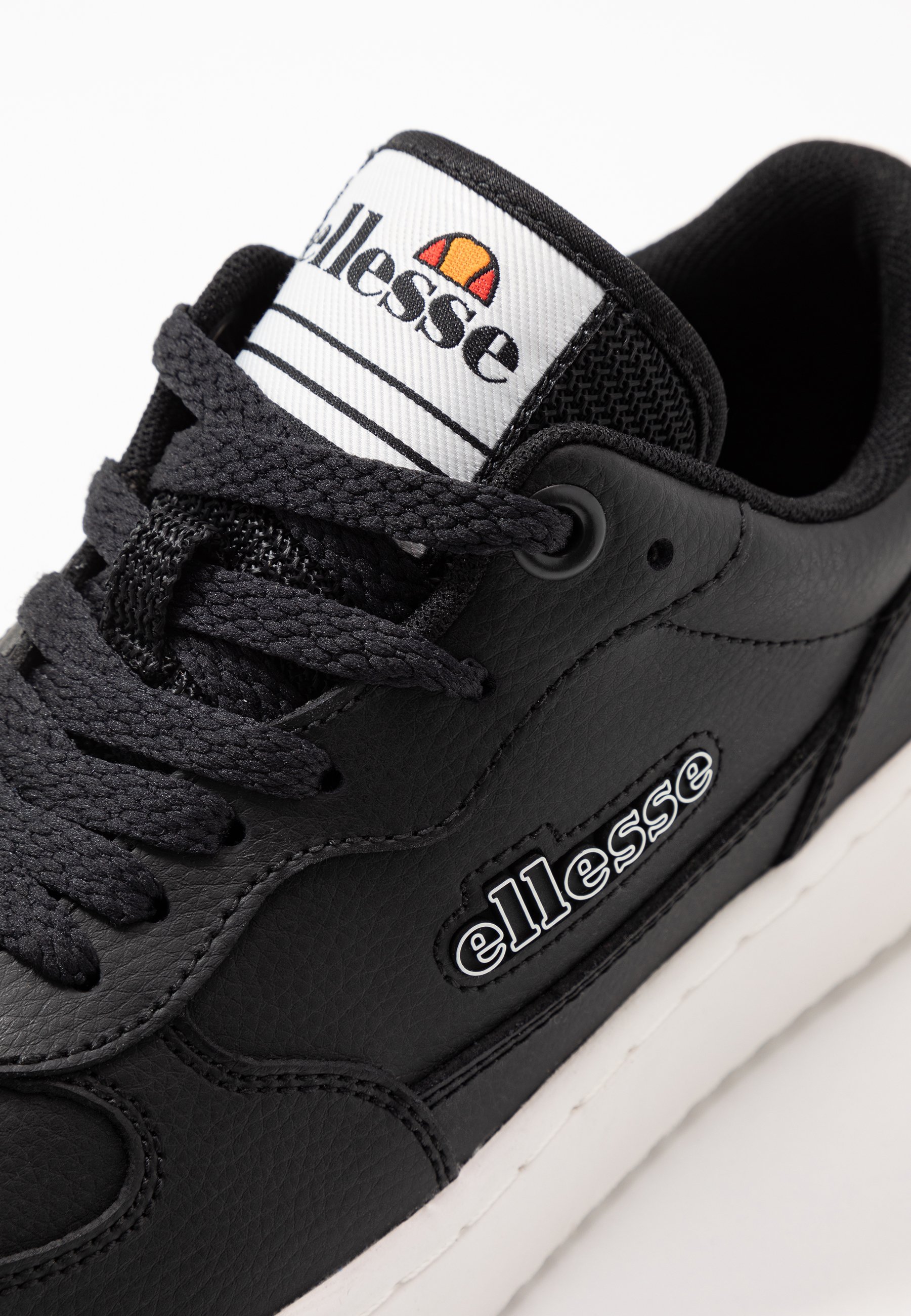 Ellesse VARESSE Joggesko blackwhitesvart Zalando.no Ellesse VARESSE Joggesko blackwhitesvart Zalando.no