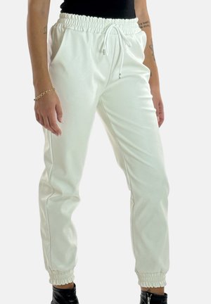 - Spodnie treningowe