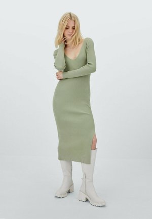 V AUSSCHNITT - Abito in maglia - green