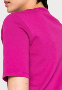 edc by Esprit Camiseta básica - pink