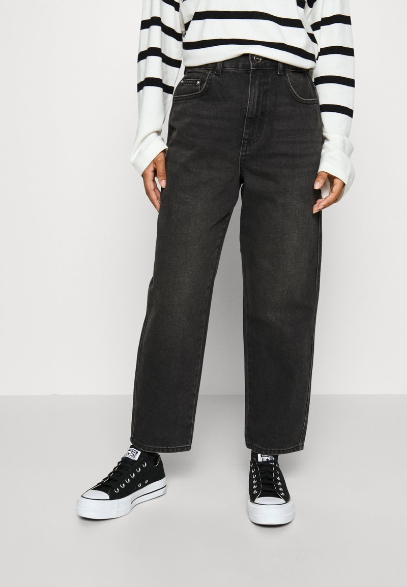 ONLY Petite ONLTOKYO CARROT Jeans Relaxed Fit washed black/black