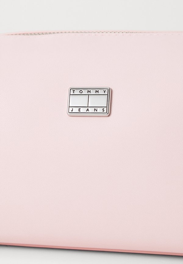 AMERICAN COOL VANITY BAG - Wash bag2