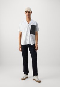 KARL LAGERFELD SHIRT CASUAL - Πουκάμισο - white