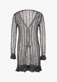 Nem kiválasztott, schwarz