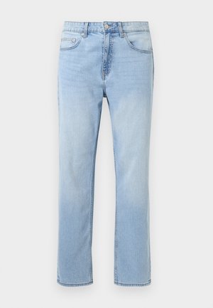 Ανοιχτό μπλε τζιν παντελόνι ίσιας γραμμής με μπροστινές τσέπες, θηλιές για ζώνη και κλείσιμο με κουμπί και φερμουάρ.