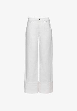 Białe szerokie spodnie z wysokim stanem, zapinane na guziki i suwak, z szlufkami na pasek, przednimi kieszeniami oraz szerokimi mankietami u dołu nogawek.